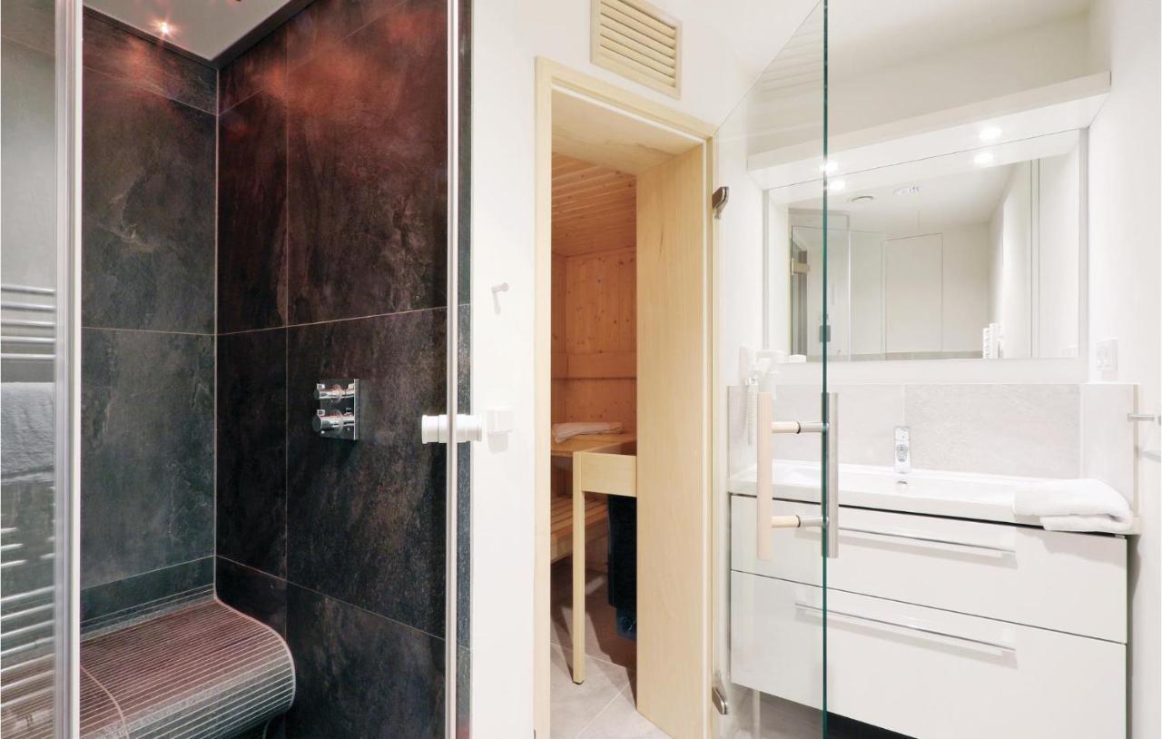 Awesome Apartment In Luebeck Travemuende With Sauna Exteriör bild
